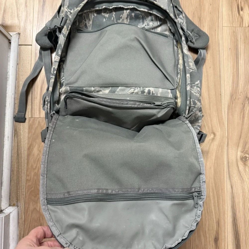 Bugout Gear ACU Camo Convertible Backpack Travel Bag Green Digicam Adjustable Sz